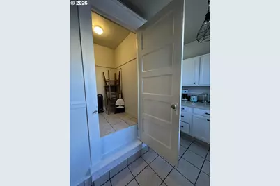 2109 NW Irving St #101, Portland, OR 97210 - Photo 10