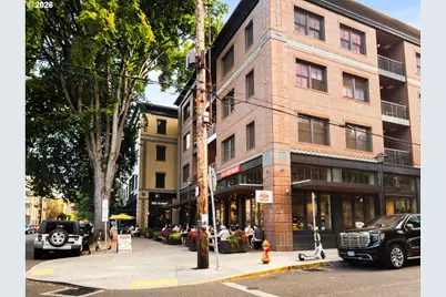 2109 NW Irving St #101, Portland, OR 97210 - Photo 26