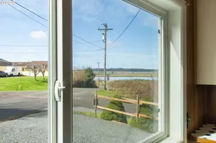 107 Hemlock St, Wheeler, OR 97147 - Photo 16