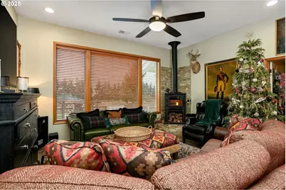 3547 Starlight Dr NE, Silverton, OR 97381 - Photo 4