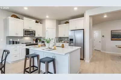 3752 SW Eleven Mile Ave, Gresham, OR 97080 - Photo 12