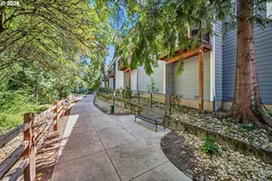 7165 SW Sagert St, Tualatin, OR 97062 - Photo 32