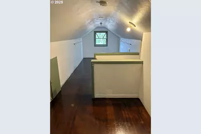 1281 Hwy 99N, Eugene, OR 97402 - Photo 10