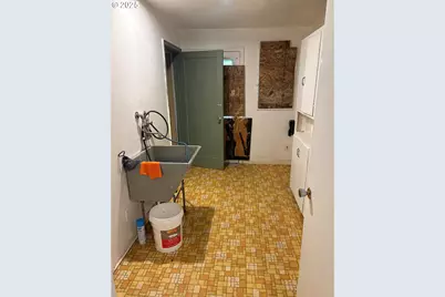 1281 Hwy 99N, Eugene, OR 97402 - Photo 8