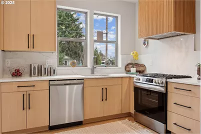 4834 NE 9th Ave #4838, Portland, OR 97211 - Photo 10