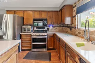2208 NW 102nd St, Vancouver, WA 98685 - Photo 8
