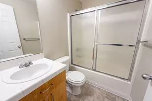 571 SW 207th Ave, Beaverton, OR 97006 - Photo 16