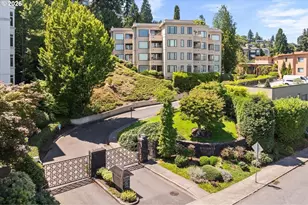 780 NW Westover Square, Portland, OR 97210 - Photo 48