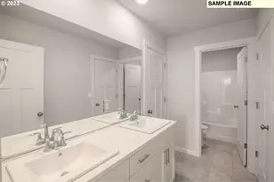 1192 Clemson, Woodburn, OR 97071 - Photo 34