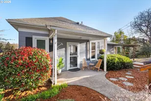 210 E Sherman Ave, Hood River, OR 97031 - Photo 1