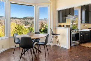 210 E Sherman Ave, Hood River, OR 97031 - Photo 4