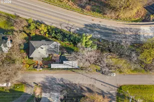 210 E Sherman Ave, Hood River, OR 97031 - Photo 32