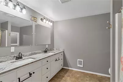 126 SE 145th Dr, South Beach, OR 97366 - Photo 24