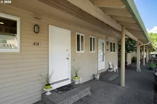 541 N Hayden Bay Dr, Portland, OR 97217 - Photo 2