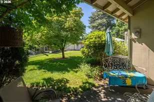 541 N Hayden Bay Dr, Portland, OR 97217 - Photo 28