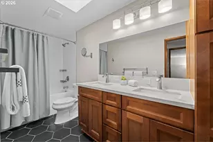 23520 NE Holladay Pl, Wood Village, OR 97060 - Photo 30