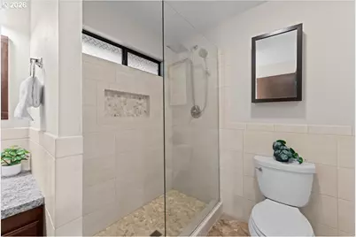 23520 NE Holladay Pl, Wood Village, OR 97060 - Photo 24