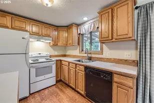 863 NE Fleming Ave, Gresham, OR 97030 - Photo 12