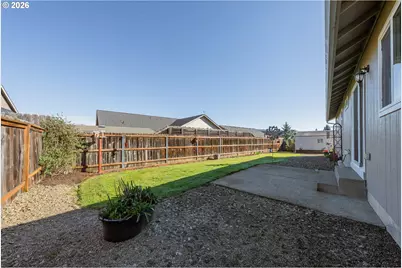 2579 Peachwood Ct, Sutherlin, OR 97479 - Photo 24