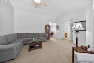 2579 Peachwood Ct, Sutherlin, OR 97479 - Photo 6