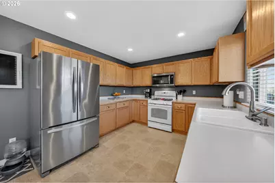 2579 Peachwood Ct, Sutherlin, OR 97479 - Photo 10