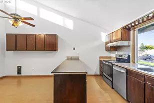 1217 NW 138th St, Vancouver, WA 98685 - Photo 16