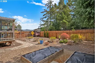 2288 11th St, Florence, OR 97439 - Photo 24