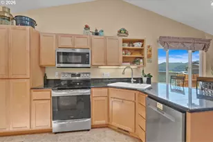 2288 11th St, Florence, OR 97439 - Photo 10