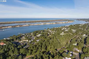 1601 Rhododendron Dr, Florence, OR 97439 - Photo 48