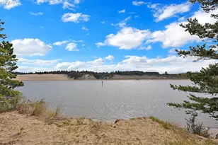 1601 Rhododendron Dr, Florence, OR 97439 - Photo 48