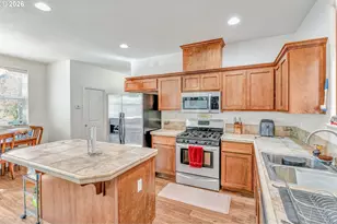 2278 SE 171st Ave, Portland, OR 97233 - Photo 8