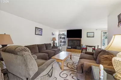 1675 N Danebo Ave, Eugene, OR 97402 - Photo 4