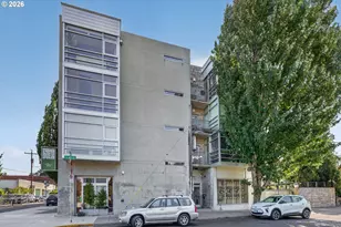 910 SE 42nd Ave, Portland, OR 97215 - Photo 2