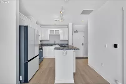 910 SE 42nd Ave #420, Portland, OR 97215 - Photo 16