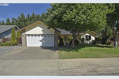 2024 SE Kayleigh Way, Grants Pass, OR 97526 - Photo 1
