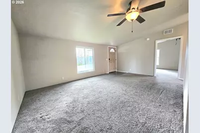 4285 Fergus Ave, Eugene, OR 97402 - Photo 4