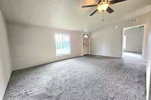 4285 Fergus Ave, Eugene, OR 97402 - Photo 4