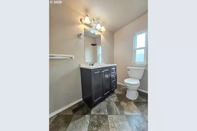 4285 Fergus Ave, Eugene, OR 97402 - Photo 8