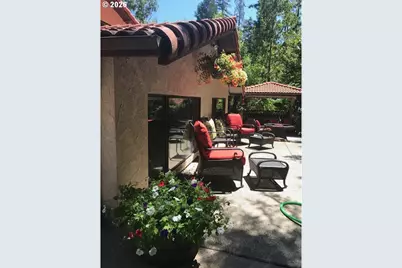 197 Manderville Ln, Roseburg, OR 97471 - Photo 6