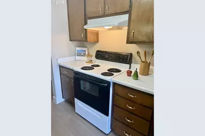 4478 Hilton Dr, Eugene, OR 97402 - Photo 18