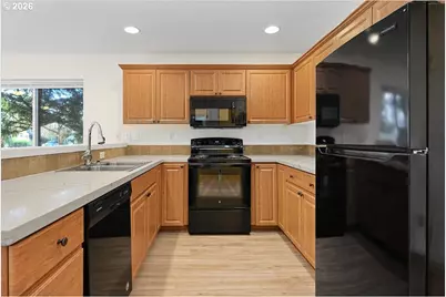 6311 SE Woodstock Blvd, Portland, OR 97206 - Photo 10