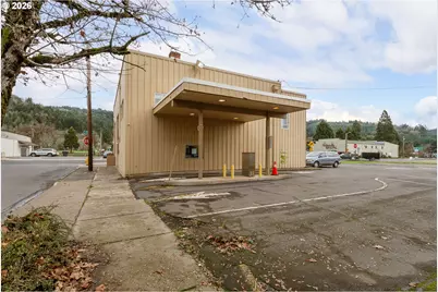 229 N First St, Drain, OR 97435 - Photo 4