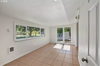 161 N 7th St, Jefferson, OR 97352 - Photo 14