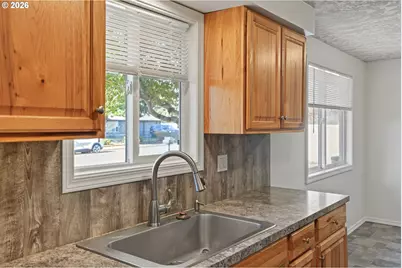 161 N 7th St, Jefferson, OR 97352 - Photo 10