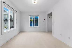 11700 N Island Cove Ln, Portland, OR 97217 - Photo 38