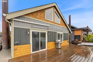 11700 N Island Cove Ln, Portland, OR 97217 - Photo 44
