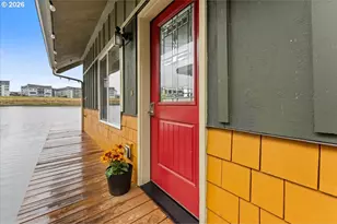 11700 N Island Cove Ln, Portland, OR 97217 - Photo 2