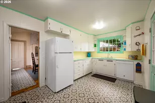 236 SE Stephens St, Roseburg, OR 97470 - Photo 16