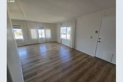 2902 E 2nd St #19, Newberg, OR 97132 - Photo 6