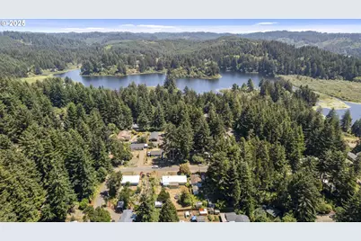 89298 Sutton Lake Dr, Florence, OR 97439 - Photo 30